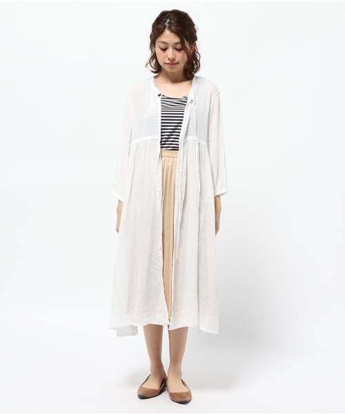 LBC(エルビーシー)の「レーヨンクレープペザント風ワンピース(ワンピース・レディース・オフホワイト/ネイビー・MEDIUM/LARGE)」の5枚目の写真