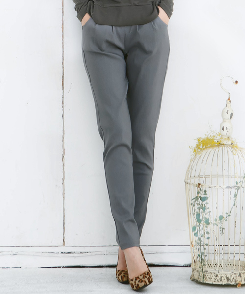 KOBE LETTUCE(コウベレタス)の「ウエストゴムテーパードスキニーパンツ(その他パンツ・レディース・ベージュ/ネイビー/ブラック/キャメル/ボルドー/チャコールグレー/ダークオレンジ/カーキ/ブルー系その他/ピンク/ライトグレー/ライトブルー/オフホワイト/イエロー/レッド系その他/グレー/ブルー系その他2/ブルー系その他3/ブラウン・S/M/L)」の4枚目の写真