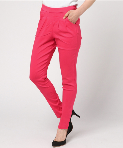 KOBE LETTUCE(コウベレタス)の「ウエストゴムテーパードスキニーパンツ(その他パンツ・レディース・ベージュ/ネイビー/ブラック/キャメル/ボルドー/チャコールグレー/ダークオレンジ/カーキ/ブルー系その他/ピンク/ライトグレー/ライトブルー/オフホワイト/イエロー/レッド系その他/グレー/ブルー系その他2/ブルー系その他3/ブラウン・S/M/L)」の18枚目の写真