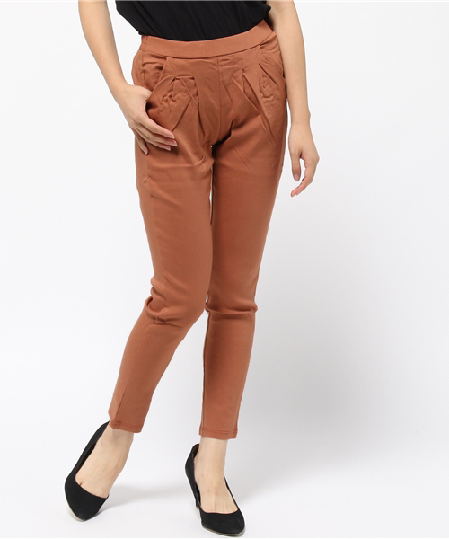 KOBE LETTUCE(コウベレタス)の「ウエストゴムテーパードスキニーパンツ(その他パンツ・レディース・ベージュ/ネイビー/ブラック/キャメル/ボルドー/チャコールグレー/ダークオレンジ/カーキ/ブルー系その他/ピンク/ライトグレー/ライトブルー/オフホワイト/イエロー/レッド系その他/グレー/ブルー系その他2/ブルー系その他3/ブラウン・S/M/L)」の19枚目の写真