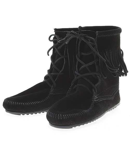 Minnetonka(ミネトンカ)の「MINNETONKA レースUP1フリンジ ブーツ(ブーツ・レディース・グレー/ブラック/ブラウン・7/8/6)」の5枚目の写真