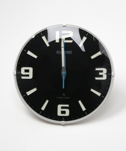 CASIO(カシオ)の「電波時計 壁掛け時計 / IQ-1009J-1JF(掛け時計・レディース・ブラック・FREE)」の2枚目の写真