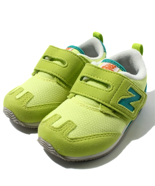 NEW BALANCE（ニューバランス）の「［ニューバランス］new balance FS320スニーカー（スニーカー・キッズ・レッド/ライム/ロイヤルブルー・14cm/14.5cm/15cm/15.5cm/16cm/16.5cm/12cm/12.5cm/13cm/13.5cm）」の2枚目の写真