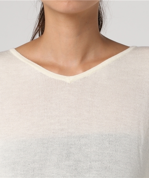 earth music&ecology（アースミュージックアンドエコロジー）の「バックVマルカンニットプルオーバー（ニット/セーター・レディース・ブラック/アイボリー/キャメル/ブルーグリーン/スモークピンク・FREE）」の8枚目の写真