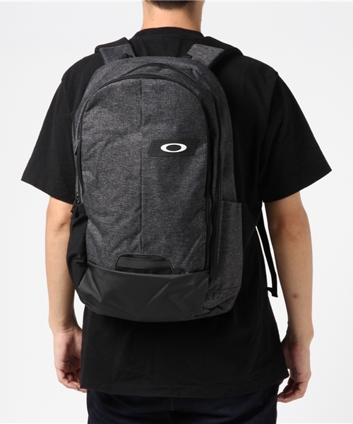 OAKLEY（オークリー）の「デイパック ESSENTIAL BACK PACK M 921069（バックパック/リュック）」 WEAR