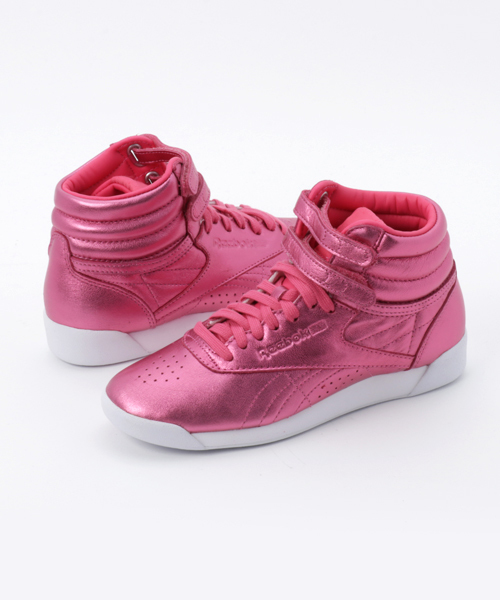 Reebok（リーボック）の「フリースタイル [F/S HI METALLIC]（スニーカー・レディース・ブルー系その他/ピンク系その他・23.0cm/25.0cm/26.0cm/22.5cm/23.5cm/24.5cm/24.0cm/25.5cm）」の2枚目の写真