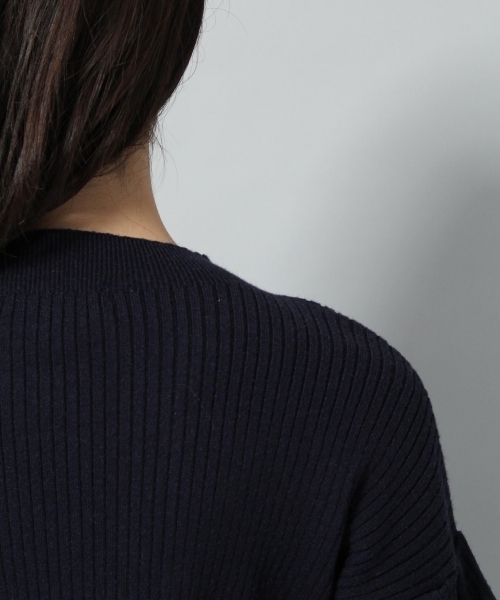 Andemiu（アンデミュウ）の「タックボリュームスリーブニット779255（ニット/セーター・レディース・グレー/ホワイト/ラベンダー/ネイビー・FREE）」の11枚目の写真