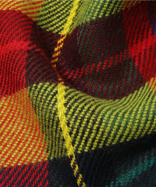 Ray BEAMS(レイビームス)の「□CORNILLON / タータンチェック ストール(マフラー・レディース・レッド/ネイビー・ONE SIZE)」の4枚目の写真