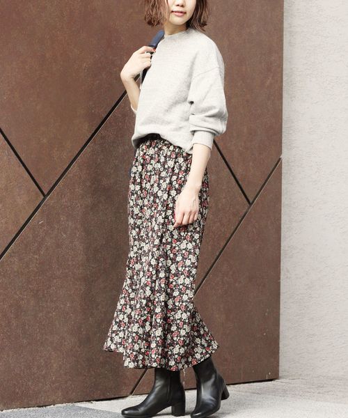 JOURNAL STANDARD relume（ジャーナルスタンダード　レリューム）の「フラワープリント マーメイドスカート◆（スカート・レディース・ブラック/ネイビー・FREE）」の5枚目の写真