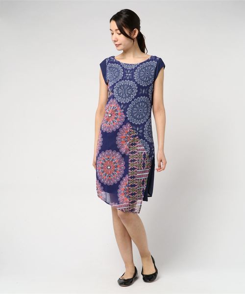 Desigual（デシグアル）の「ドレスショート袖（ワンピース・レディース・ブルー・2L/3L/S/M/L/4L）」の4枚目の写真