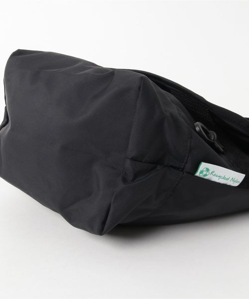 MEI(メイ)の「MEI ミニメッセンジャー(メッセンジャーバッグ・レディース・ネイビー/レッド/ブラック/オリーブ/ブラウン・ONESIZE)」の6枚目の写真