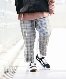 kutir | リラックスクロップドテーパードパンツ(スラックス)