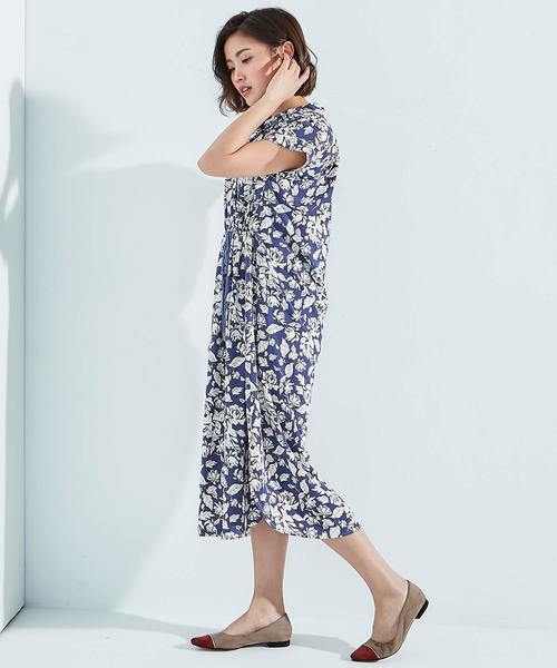 OSYAREVO(オシャレボ)の「フラワードロストワンピース(ワンピース・レディース・ベージュ/ネイビー/ブルー・38)」の6枚目の写真