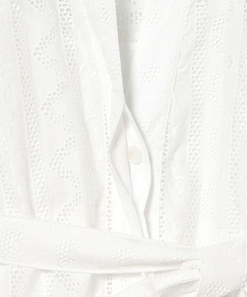 Demi-Luxe BEAMS(デミルクス ビームス)の「AVERY ROW / 別注 レースガウンワンピース(ワンピース・レディース・ホワイト/ブラック・ONE SIZE)」の6枚目の写真