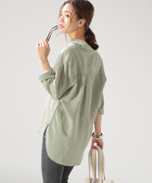 BAYFLOW(ベイフロー)の「リネンレーヨンシャツ(シャツ/ブラウス・レディース・ホワイト/ベージュ/カーキ/チャコール・FREE)」の4枚目の写真