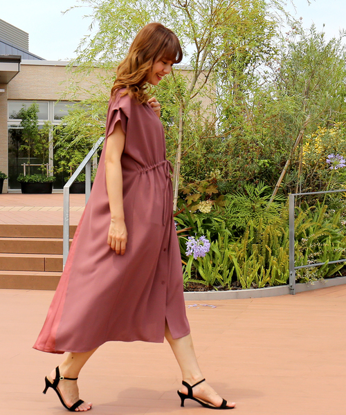 n'ee-ne（ネーネ）の「バックプリーツガウンワンピース（ワンピース・レディース・ブラック/モカ/グレイッシュベージュ/サンドベージュ・FREE）」の3枚目の写真