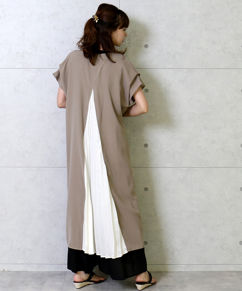 n'ee-ne（ネーネ）の「バックプリーツガウンワンピース（ワンピース・レディース・ブラック/モカ/グレイッシュベージュ/サンドベージュ・FREE）」の11枚目の写真