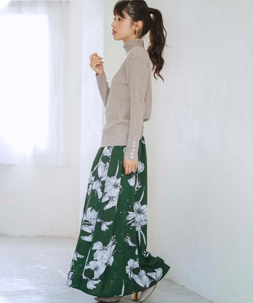 GeeRA(ジーラ)の「袖ボタンタートルリブニット(ニット/セーター・レディース・ブラック/ベージュ/グレー・MEDIUM/LARGE/X-LARGE)」の13枚目の写真