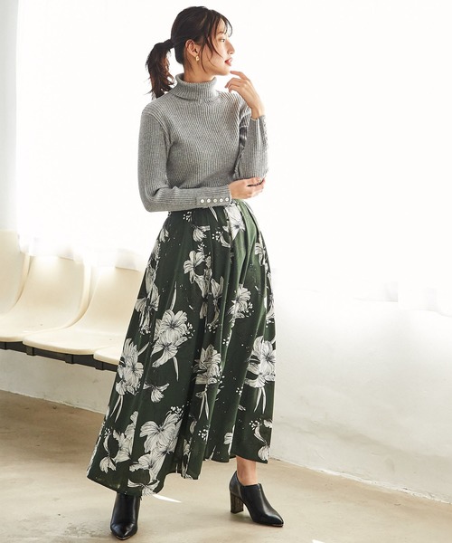GeeRA(ジーラ)の「袖ボタンタートルリブニット(ニット/セーター・レディース・ブラック/ベージュ/グレー・MEDIUM/LARGE/X-LARGE)」の10枚目の写真