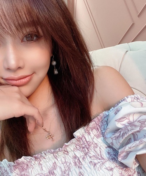 Amanda flower eimy ribbon シャーリングトップス EIMY ISTOIRE（エイミーイストワール）の「Amanda flower eimy ribbon