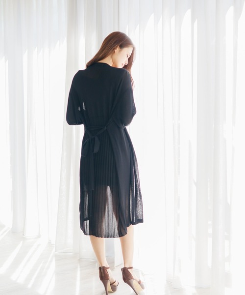 LIPSERVICE（リップサービス）の「シアープリーツ切替ロングニットカーディガン（カーディガン/ボレロ・レディース・ホワイト/ブラック/ベージュ/ブラウン・S/M）」の5枚目の写真