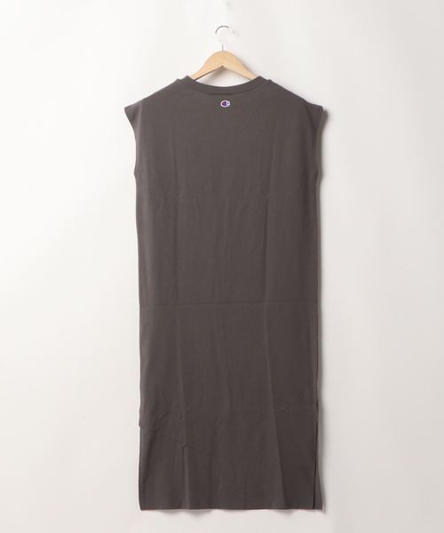 Champion（チャンピオン）の「【Champion】フレンチスリーブワンピース（ワンピース・レディース・ホワイト/ダークグレー/ブラック・M/L）」の4枚目の写真