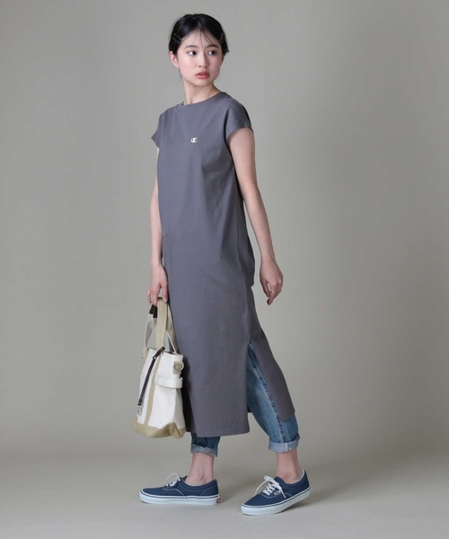 Champion（チャンピオン）の「【Champion】フレンチスリーブワンピース（ワンピース・レディース・ホワイト/ダークグレー/ブラック・M/L）」の12枚目の写真