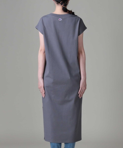 Champion（チャンピオン）の「【Champion】フレンチスリーブワンピース（ワンピース・レディース・ホワイト/ダークグレー/ブラック・M/L）」の9枚目の写真
