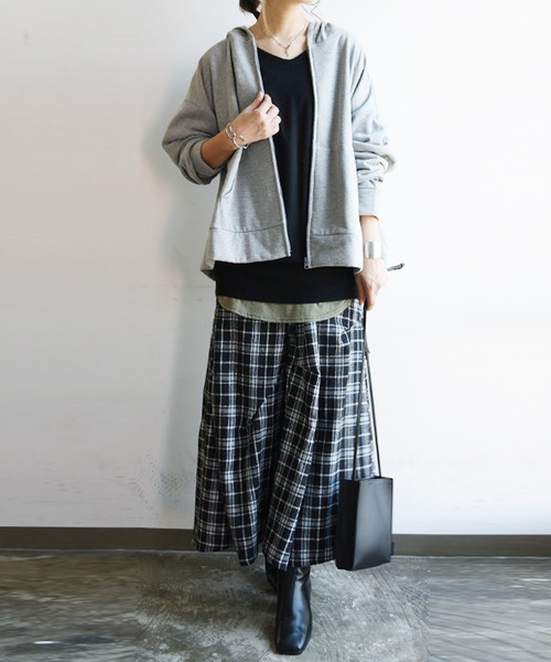 and it_(アンドイット)の「立体ネルチェック切替タックスカート(スカート・レディース・ブラック/グレー・FREE)」の21枚目の写真