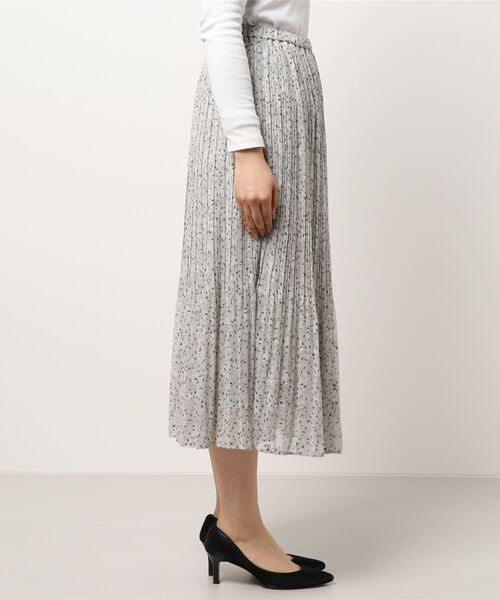 INTERPLANET（インタープラネット）の「スタージャガードプリーツスカート（スカート・レディース・ブラック/グリーン/オフホワイト・FREE）」の4枚目の写真