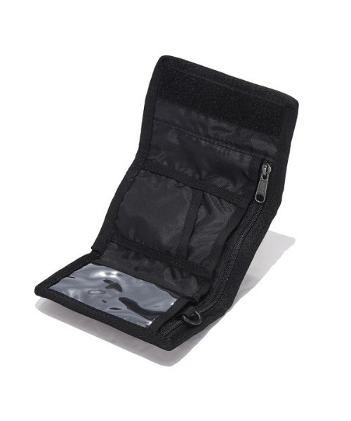 THE NORTH FACE（ザノースフェイス）の「【THE NORTH FACE(ザ・ノース・フェイス)】/FLAP WALLET MINI/ネックストラップ ウォレット（財布・メンズ・ブラック/レッド・FREE）」の8枚目の写真