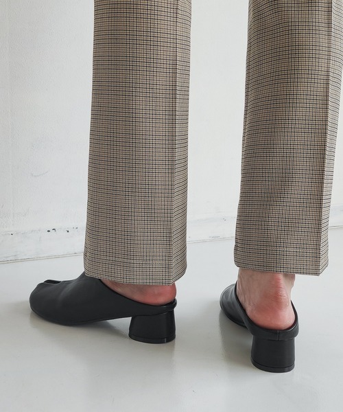VACANCY（ヴァカンシー）の「足袋ミュールサンダル（サンダル・レディース・ホワイト/ブラック/シルバー・SMALL/MEDIUM/LARGE）」の13枚目の写真