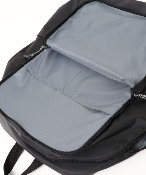 OUTDOOR PRODUCTS(アウトドアプロダクツ)の「ツインファスナーデイパック/バックパック 約30L PC収納可能 2分割オープンポケット付属 ビッグロゴ(バックパック/リュック・メンズ・ホワイト/ブラック/レッド/サックスブルー・FREE)」の8枚目の写真