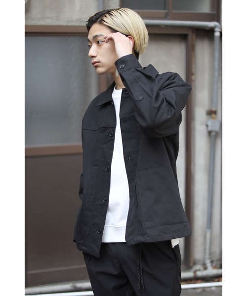 CREARE -LINO-（クレアーレリノ）の「オーバーサイズ ツイル タックジャケット（デニムジャケット・メンズ・ダークグレー/ネイビー/ブラック・FREE）」の4枚目の写真