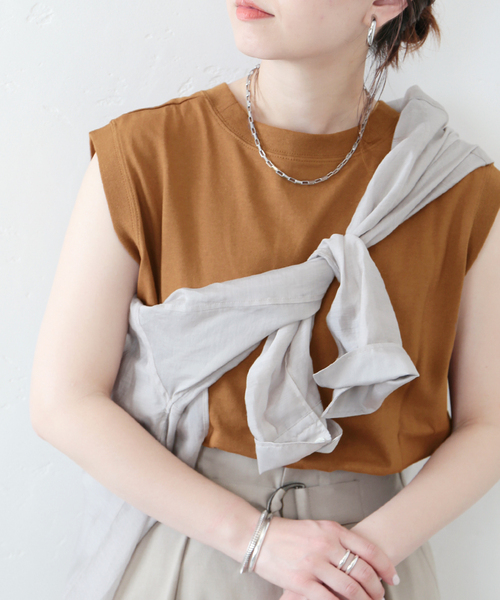 JOURNAL STANDARD(ジャーナルスタンダード)の「■■汗ジミ防止ノースリーブTシャツ◆(Tシャツ/カットソー・レディース・グレー/ブラウン/ブラック/ホワイト系その他/ホワイト・FREE)」の5枚目の写真