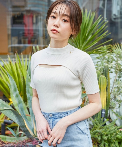 LIPSERVICE（リップサービス）の「ショートモックレイヤードニット（ニット/セーター・レディース・ホワイト/ブラック/グレー/イエロー×グリーン・FREE）」の5枚目の写真