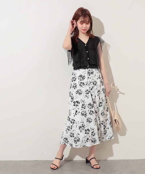 natural couture(ナチュラルクチュール)の「単色花柄スカート(スカート・レディース・アイボリー/イエロー/ブラック・FREE)」の6枚目の写真