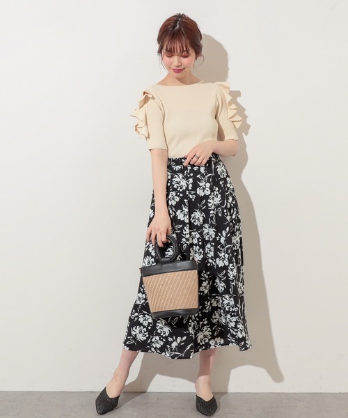 natural couture(ナチュラルクチュール)の「単色花柄スカート(スカート・レディース・アイボリー/イエロー/ブラック・FREE)」の14枚目の写真