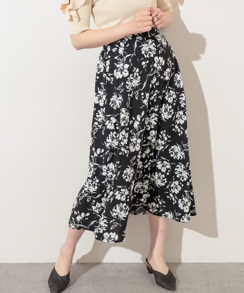 natural couture(ナチュラルクチュール)の「単色花柄スカート(スカート・レディース・アイボリー/イエロー/ブラック・FREE)」の8枚目の写真