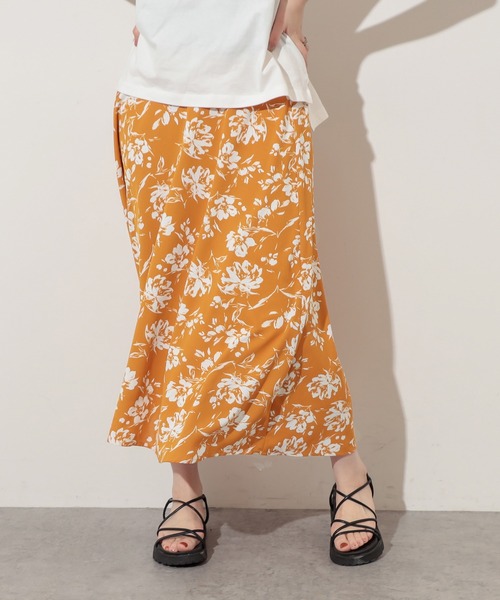 natural couture(ナチュラルクチュール)の「単色花柄スカート(スカート・レディース・アイボリー/イエロー/ブラック・FREE)」の16枚目の写真