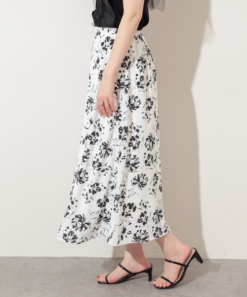 natural couture(ナチュラルクチュール)の「単色花柄スカート(スカート・レディース・アイボリー/イエロー/ブラック・FREE)」の9枚目の写真