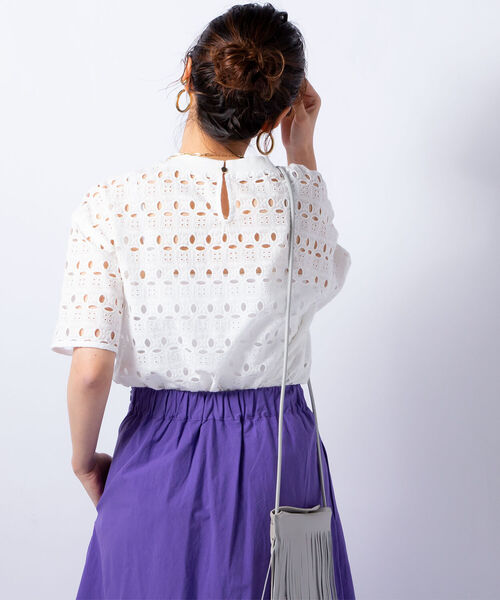 NOLLEY’S(ノーリーズ)の「【WEB限定】刺繍レーストップス(Tシャツ/カットソー・レディース・チャコールグレー/オフホワイト/オレンジ・38)」の18枚目の写真