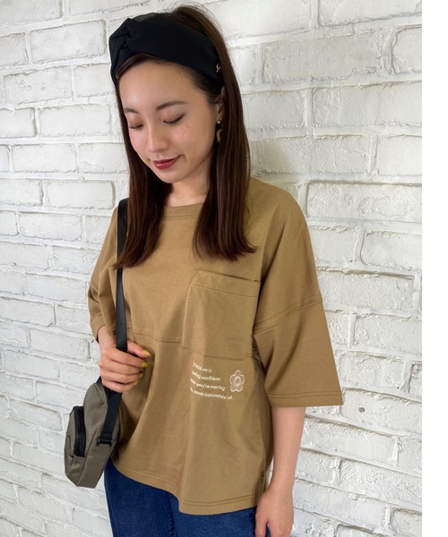 MARY QUANT(マリークワント)の「エンブロメッセージ プルオーバー(Tシャツ/カットソー・レディース・ブラウン/ブラック・M)」の2枚目の写真