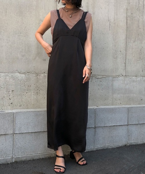 &g'aime（アンジェム）の「【&g’aime】マットサテンキャミワンピース（ワンピース・レディース・ブラック/カーキ/グレイッシュベージュ・FREE）」の9枚目の写真