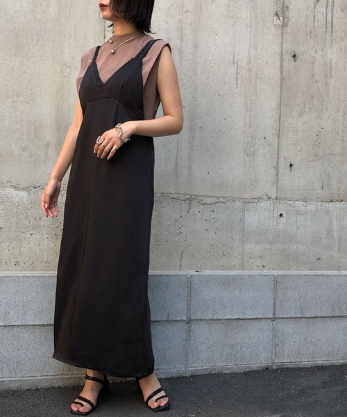 &g'aime（アンジェム）の「【&g’aime】マットサテンキャミワンピース（ワンピース・レディース・ブラック/カーキ/グレイッシュベージュ・FREE）」の21枚目の写真