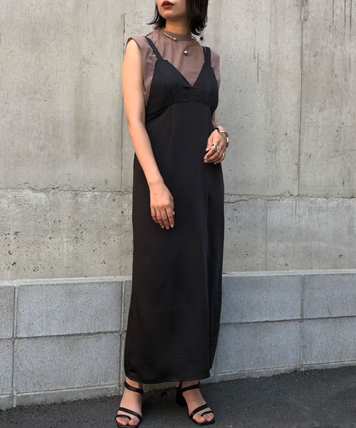 &g'aime（アンジェム）の「【&g’aime】マットサテンキャミワンピース（ワンピース・レディース・ブラック/カーキ/グレイッシュベージュ・FREE）」の17枚目の写真