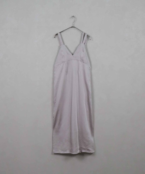 &g'aime（アンジェム）の「【&g’aime】マットサテンキャミワンピース（ワンピース・レディース・ブラック/カーキ/グレイッシュベージュ・FREE）」の15枚目の写真