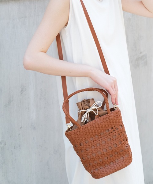 CIAOPANIC TYPY（チャオパニックティピー）の「メッシュ編み巾着ショルダー（ショルダーバッグ・レディース・ブラック/ブルー/オフホワイト/キャメル・ONE SIZE）」の4枚目の写真