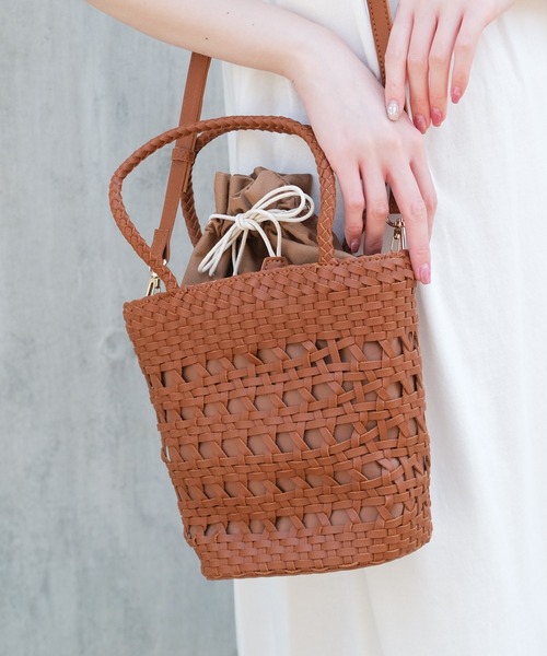 CIAOPANIC TYPY（チャオパニックティピー）の「メッシュ編み巾着ショルダー（ショルダーバッグ・レディース・ブラック/ブルー/オフホワイト/キャメル・ONE SIZE）」の6枚目の写真