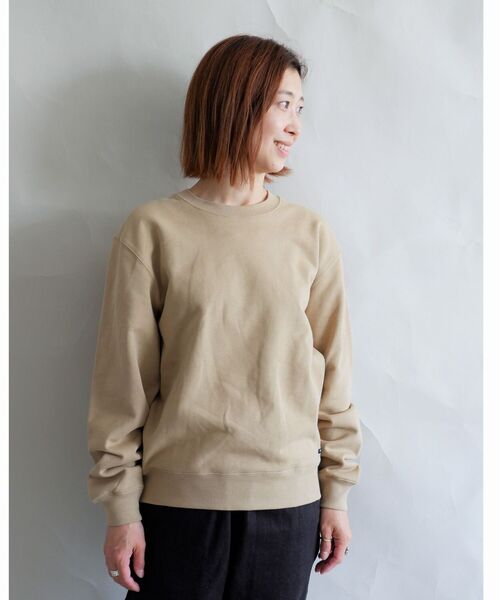 MANASTASH（マナスタッシュ）の「MANASTASH/マナスタッシュ　W's SWEAT BACK LOGO　ウィメンズ　スウェット　バックロゴ（スウェット・レディース・ナチュラル/サンドベージュ/チャコールグレー/パープル・MEDIUM）」の5枚目の写真